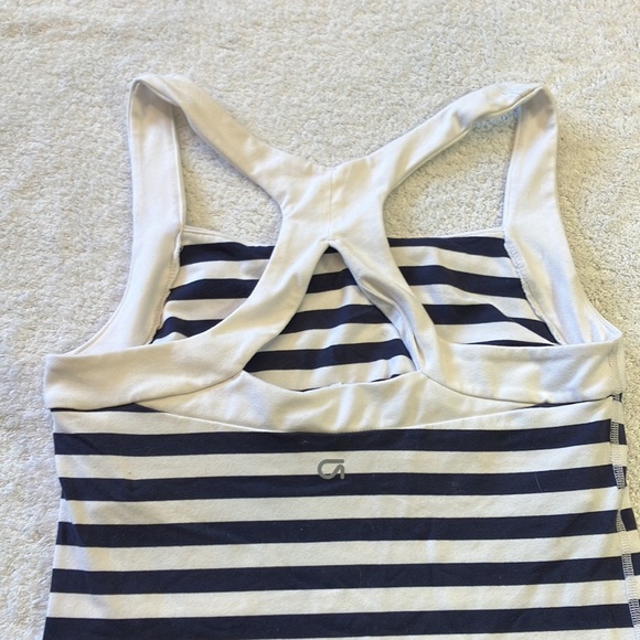 Gap Fit striped top - Picture 2 of 6